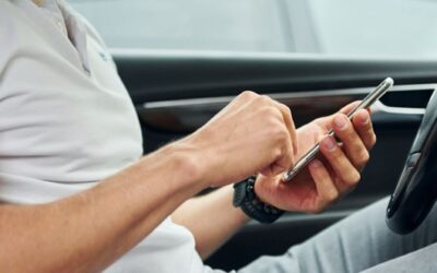 MULTAN CON 200.000 EUROS A UNA EMPRESA POR OBLIGAR A SUS EMPLEADOS A DESCARGAR APPS DE SEGUIMIENTO EN SUS MÓVILES PERSONALES